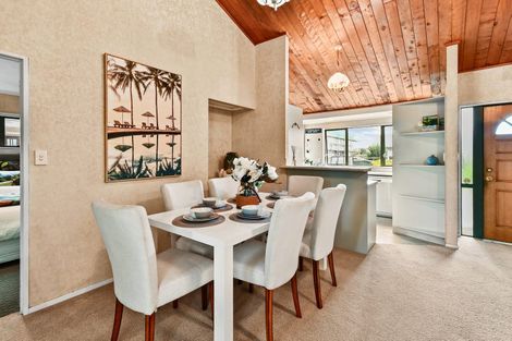 Photo of property in 2/16 Airfield Road, Takanini, 2112