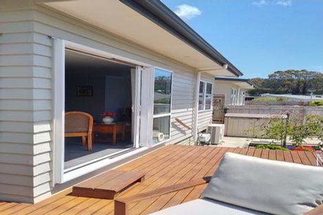 Photo of property in 18a Resolution Drive, Whitby, Porirua, 5024