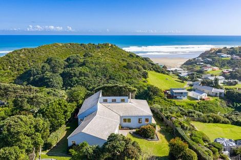 Photo of property in 28 Kelly Street, Baylys Beach, Dargaville, 0377
