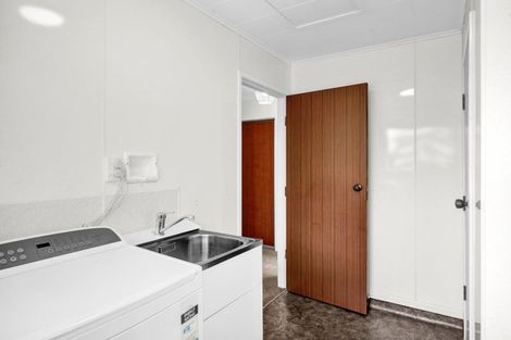 Photo of property in 26 Oberon Street, Stratford, 4332