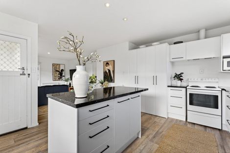 Photo of property in 1/11 Chester Street, Taradale, Napier, 4112