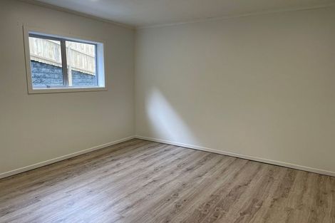 Photo of property in 42 Cyclarama Crescent, Massey, Auckland, 0614