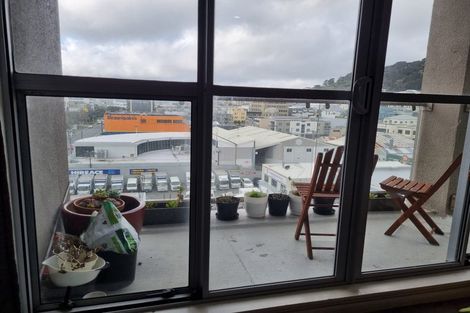 Photo of property in Grandstand Apartments, 12/80u Kent Terrace, Mount Victoria, Wellington, 6011