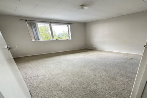 Photo of property in 21 Finn Place, Totara Vale, Auckland, 0629