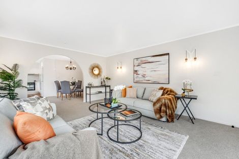 Photo of property in 2/29 Rapallo Place, Farm Cove, Auckland, 2012