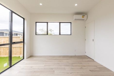 Photo of property in 5/77 Glenmore Road, Sunnyhills, Auckland, 2010