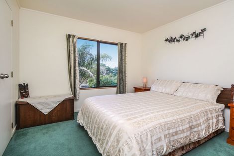 Photo of property in 20 Killygordon Place, Massey, Auckland, 0614