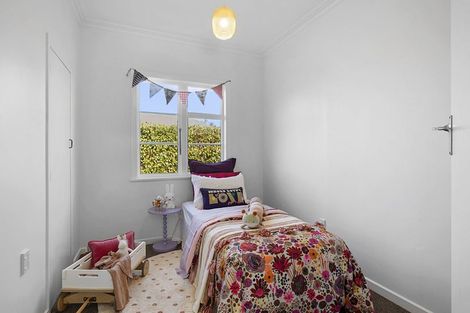 Photo of property in 9d Paynters Avenue, Strandon, New Plymouth, 4312