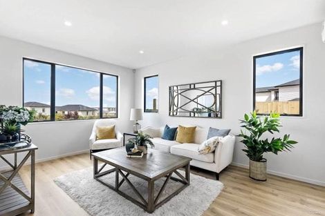 Photo of property in 14 Melgran Avenue, Papakura, 2110