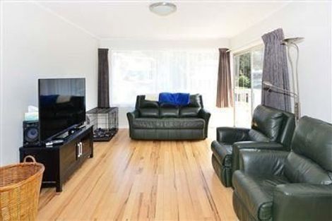 Photo of property in 17 Kathleen Street, Totara Vale, Auckland, 0627