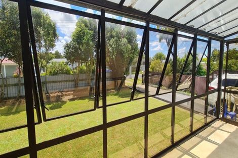 Photo of property in 2 Oaklea Avenue, Marton, 4710