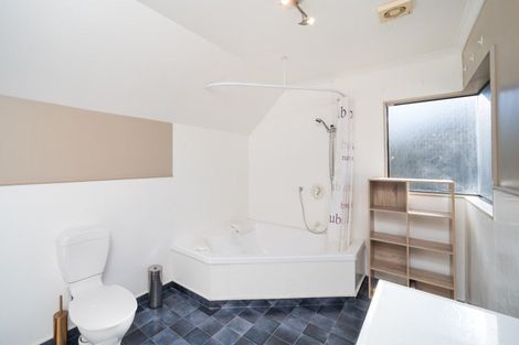 Photo of property in 15 Rothesay Place, Highbury, Palmerston North, 4412