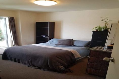 Photo of property in 11a Kopiko Way, Brooklyn, Wellington, 6021