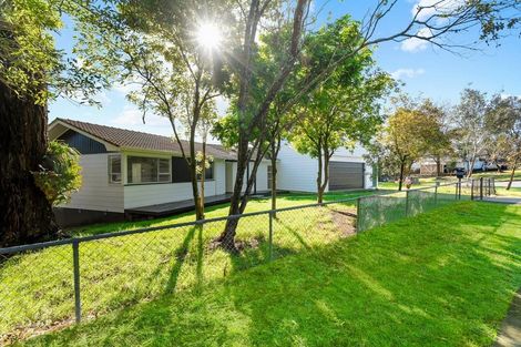 Photo of property in 63 Awaruku Road, Torbay, Auckland, 0630