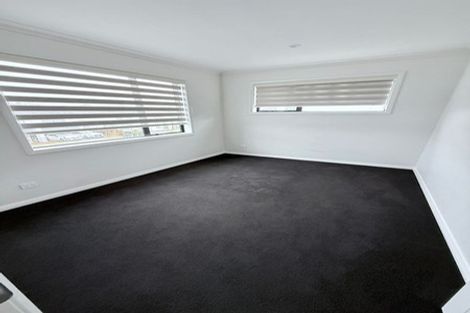 Photo of property in 122 Godfrey Drive, Orewa, 0931