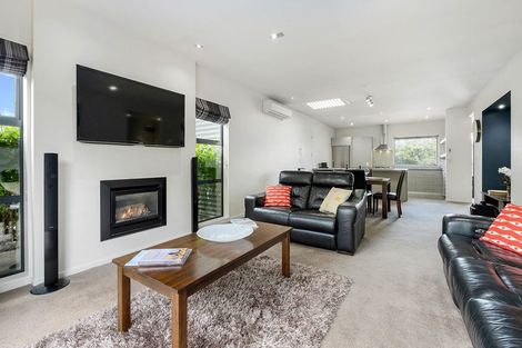 Photo of property in 8a Hallenstein Street, Queenstown, 9300