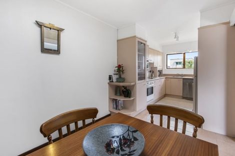 Photo of property in 1/92 Carruth Road, Papatoetoe, Auckland, 2025