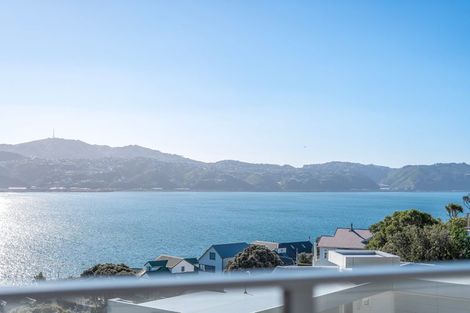 Photo of property in 2 The Crescent, Roseneath, Wellington, 6011