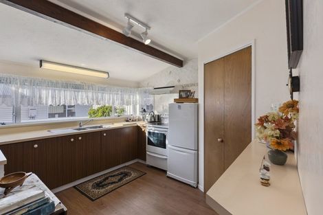 Photo of property in 5 Lees Grove, Wainuiomata, Lower Hutt, 5014