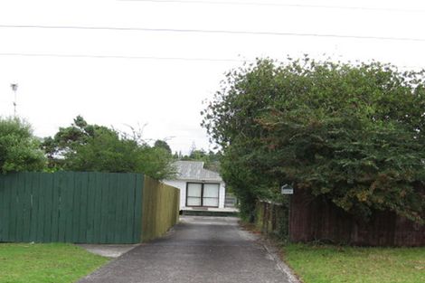 Photo of property in 27 Huruhuru Road, Massey, Auckland, 0614