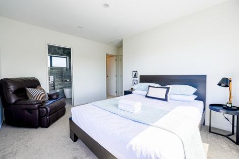 Photo of property in 2/26 Long Bay Drive, Torbay, Auckland, 0630
