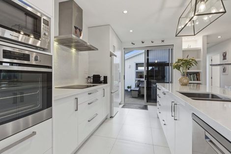 Photo of property in 9 Pimelea Street, Papamoa Beach, Papamoa, 3118