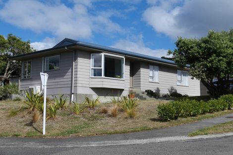 Photo of property in 2 Thimble Lane, Whitby, Porirua, 5024