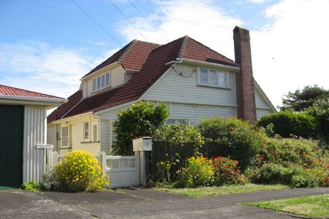 Photo of property in 17 Hastie Avenue, Mangere Bridge, Auckland, 2022