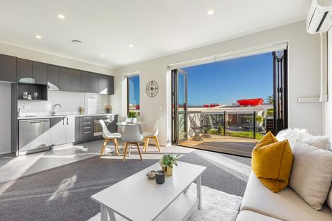Photo of property in 6/7 Uku Lane, Hobsonville, Auckland, 0616