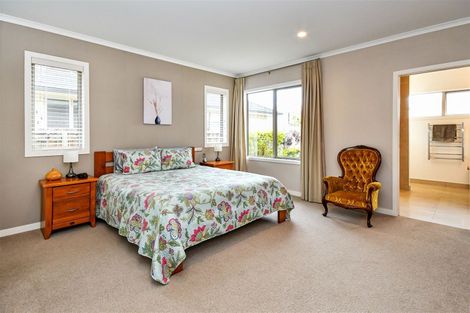 Photo of property in 10 Barsana Place, Pukekohe, 2120