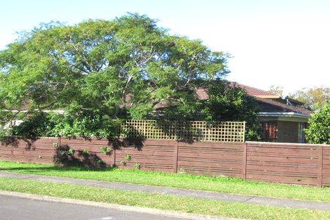 Photo of property in 2/2 Thurston Place, Bucklands Beach, Auckland, 2012