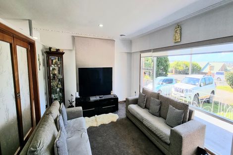 Photo of property in 502 Don Buck Road, Massey, Auckland, 0614