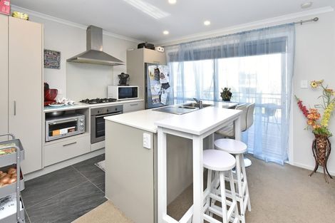 Photo of property in 24 Fernly Rise, Flat Bush, Auckland, 2019