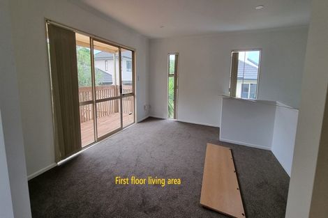 Photo of property in 78a Sunset Road, Unsworth Heights, Auckland, 0632