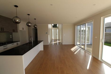 Photo of property in 17 Grove Way, Riverhead, 0820