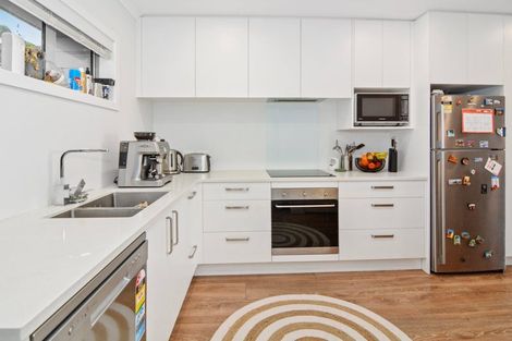 Photo of property in 11/19u Ruakiwi Road, Hamilton Lake, Hamilton, 3204