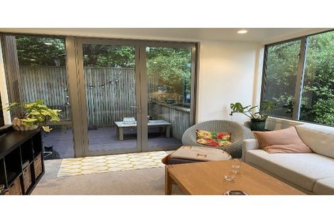 Photo of property in 37e Ngaio Road, Kelburn, Wellington, 6012