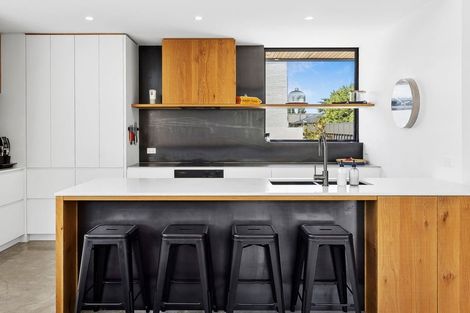 Photo of property in 7 Fern Burn Close, Wanaka, 9305