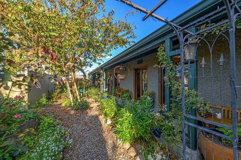 Photo of property in 1 Strachan Way, Highbury, Palmerston North, 4412