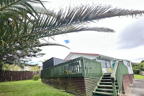 Photo of property in 14 Garton Drive, Massey, Auckland, 0614