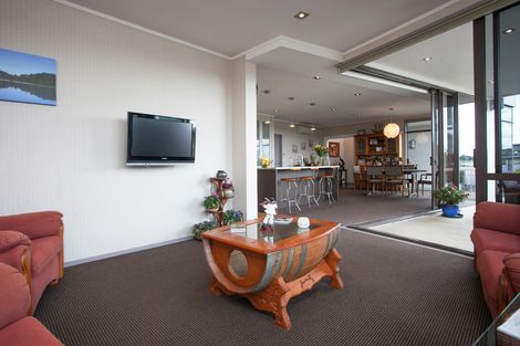 Photo of property in 212 Mandeno Street, Te Awamutu, 3800