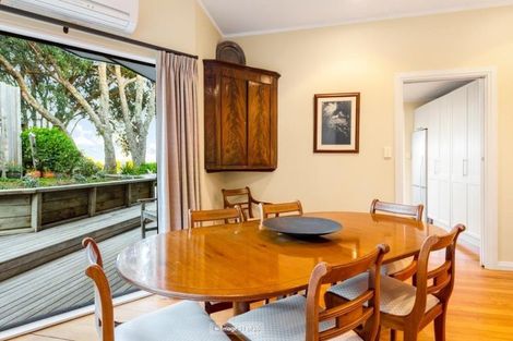 Photo of property in 7 View Road, Campbells Bay, Auckland, 0630
