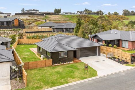 Photo of property in 5 Ruru Lane, Hurworth, New Plymouth, 4310