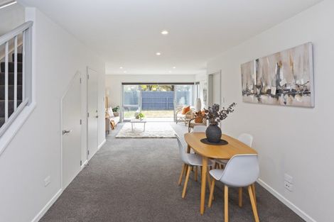Photo of property in 22 Menin Gate Crescent, Broomfield, Christchurch, 8042