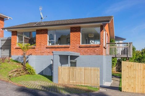 Photo of property in 1/27 Shanaway Rise, Hillcrest, Auckland, 0627