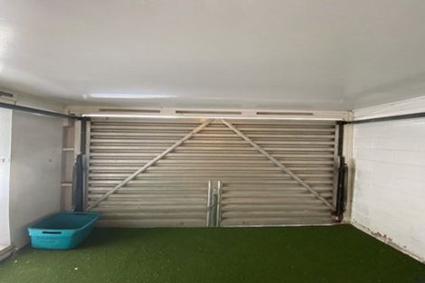 Photo of property in 21f7 Collins Avenue, Tawa, Wellington, 5028