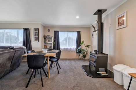 Photo of property in 75 Tauhuri Street, Manaia, 4612