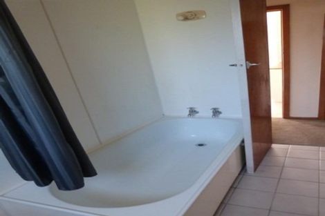 Photo of property in 2 Hinau Road, Mangere Bridge, Auckland, 2022