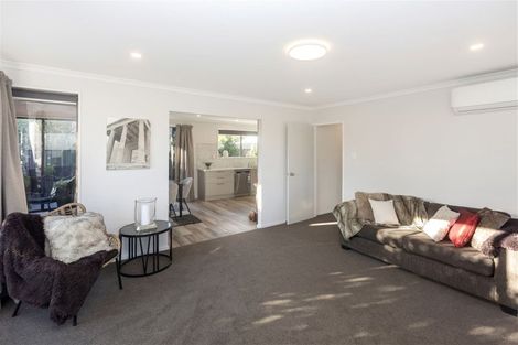 Photo of property in 2 Manuka Street, Mairehau, Christchurch, 8013