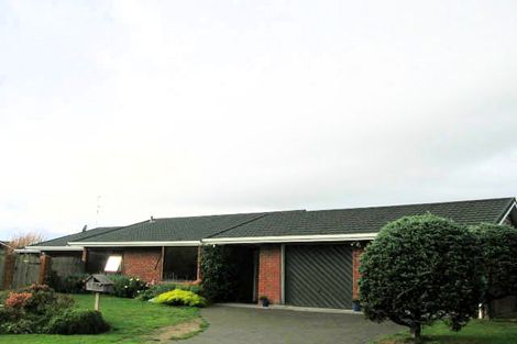 Photo of property in 6 Oakwood Grove, Paraparaumu Beach, Paraparaumu, 5032